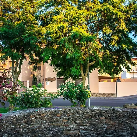 Casa Rural Las Eras En Monfraguee 度假居 *